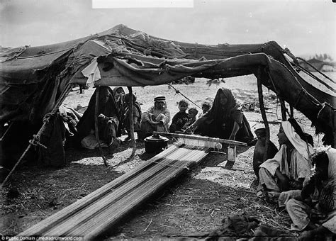 The everyday lives of Bedouins - 100 years ago | Daily Mail Online