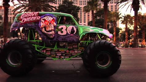 Monster Jam - World Finals 2012 - Grave Digger 30th Anniversary Parade on the Las Vegas Strip ...