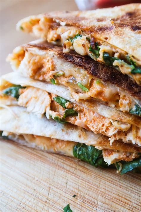 15-Minute Cheesy Chicken Quesadilla Recipe - Homemade Mastery