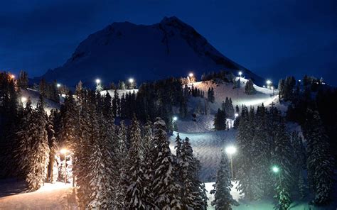 New Year’s Eve Celebration Explodes at Mt. Hood Meadows | First Tracks!! Online Ski Magazine