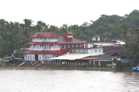 Kannur District, Tourism attractions in kannur, kannur Beach, kerala.com