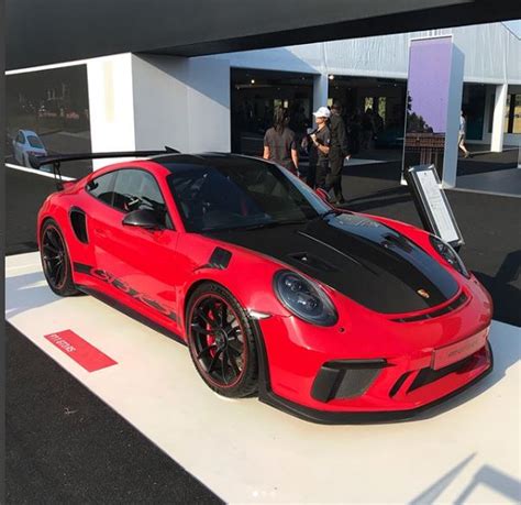 Guards Red 2019 Porsche 911 GT3 RS Weissach Is Color-Coded - autoevolution