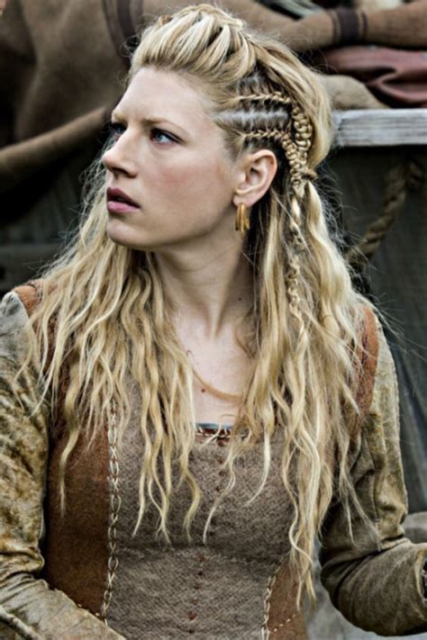 Pin by Laura on Vikingos | Viking hair, Lagertha hair, Medieval hairstyles