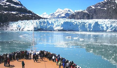 Hubbard Glacier vs. Glacier Bay: Which Alaska Cruise is the Best?