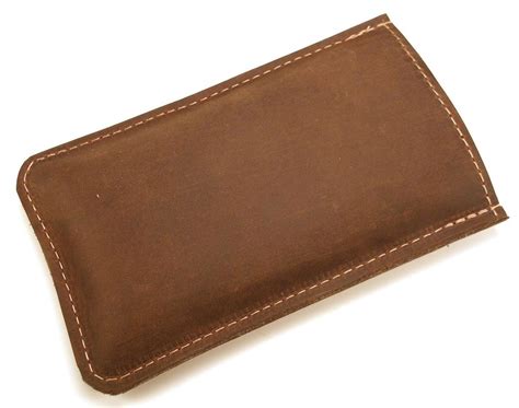 Handmade iPhone 4 Leather Case | Gadgetsin
