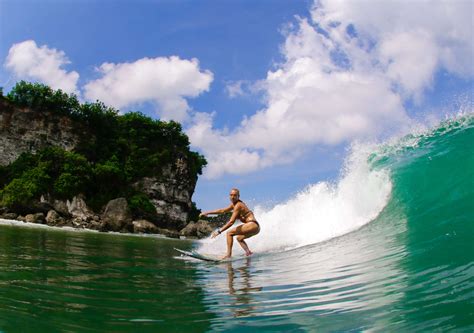 Learn to Surf in Bali: The Best Spots for Beginners!