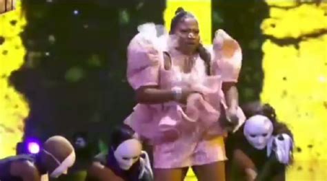 Makhadzi's Idols SA performance breaks the internet - AffluenceR