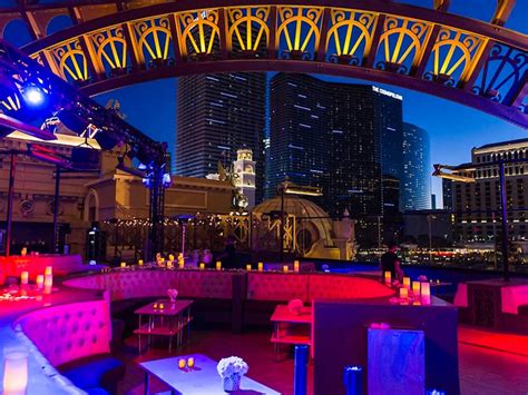 18 Best Rooftop Bars in Las Vegas