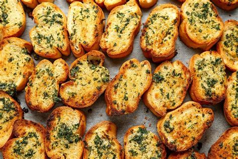 15 Garlic Bread Baguette Anyone Can Make – Easy Recipes To Make at Home