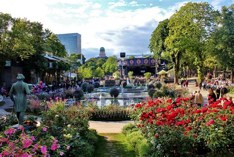 Tivoli Gardens, Copenhagen - Travel Guide