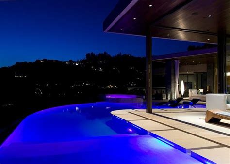 Extraordinary Cliff View Modern Mansion Located On The Sunset Boulevard ...