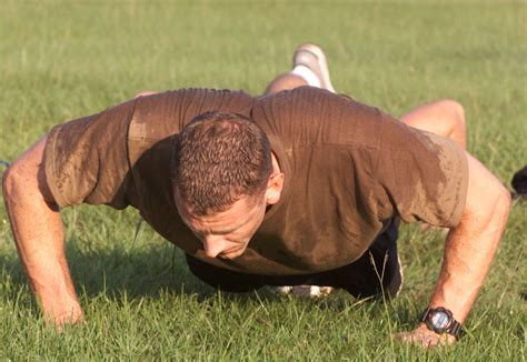 The Skunk Behavior or Why Some People are Insensitive to Sweat Odors