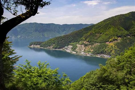 Bicycling Around Biwa-ko (琵琶湖), Japan's Largest Lake | Halfway Anywhere