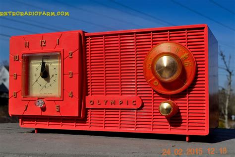 WATERMELON PINK Retro Jetsons 1957 Olympic Model 408 Tube AM | Etsy | Vintage radio, Radio ...
