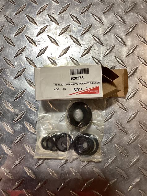 Mahindra AUX Valve Seal Kit 920278 — Diamond R Equipment Parts