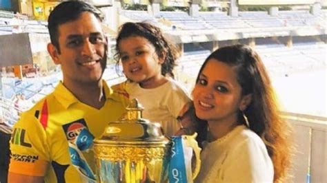 first time in IPL history CSK out of the playoffs, Dhoni's wife Sakshi ...