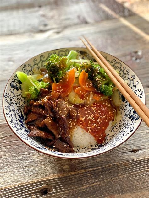 Sukiyaki beef rice bowl I made! | Sukiyaki recipe, Beef and rice, Sukiyaki