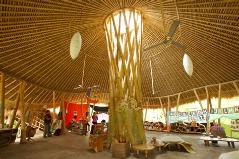 Jardín Infantil en Green School / IBUKU | ArchDaily Perú