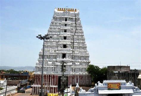 Srikalahasti Temple - Info, Pooja Timings, Photos, History, Route Maps