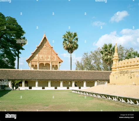 Inside the Pha That Luang Stock Photo - Alamy