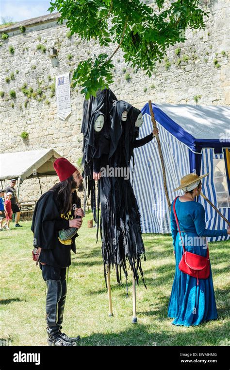 Medieval City Of Laon Stock Photos & Medieval City Of Laon Stock Images - Alamy