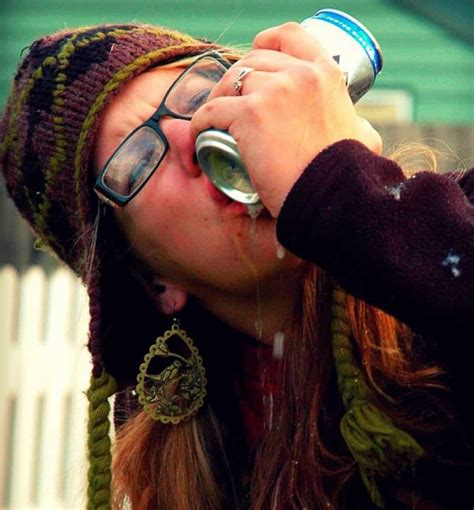 How to Shotgun a Beer Fast: 8 INSANELY Easy Steps