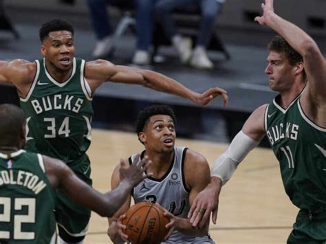 Who is Adrian Griffin? Everything you need to know about the Bucks' new ...