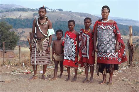 Swazi family | Swazi People | Swaziland | OzOutback