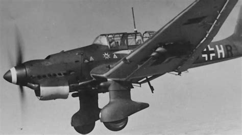 Why Did Germans Use The Loud Howl Of The Ju-87 Stuka Siren? - World War Wings