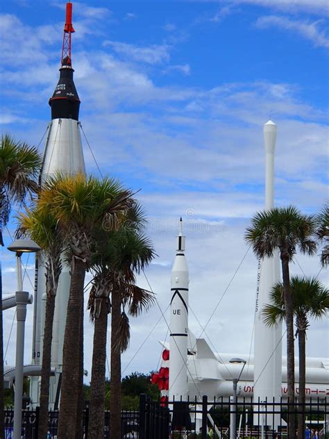 NASA Tour Center editorial photo. Image of shuttles - 108785826