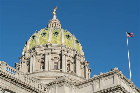 dome of the pennsylvania state capitol building harrisburg, pa - Gmerek ...