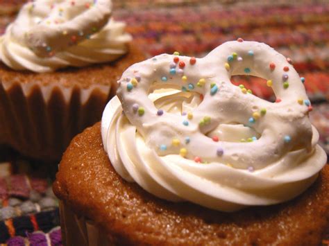 Decadent Caramel Pecan Cupcakes