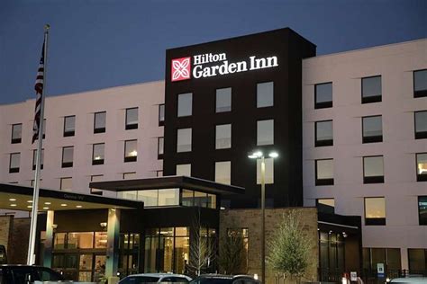 HILTON GARDEN INN AUSTIN AIRPORT $135 ($̶1̶5̶2̶) - Updated 2022 Prices & Hotel Reviews - TX