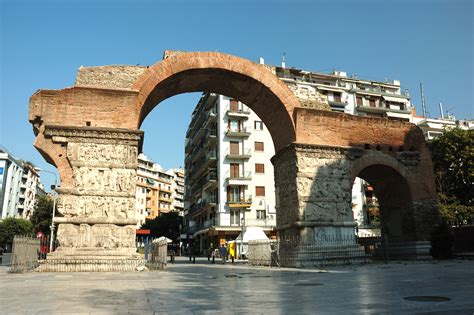 Visiting the Arch of Galerius and the Rotunda in Thessaloniki