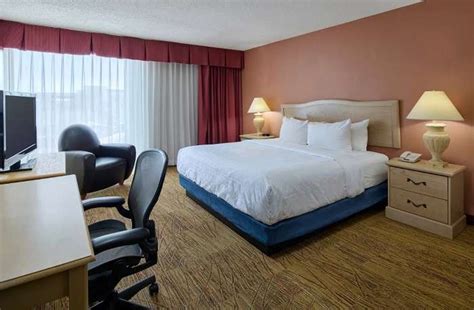 6 Hotels With Hot Tub In Room In El Paso, TX