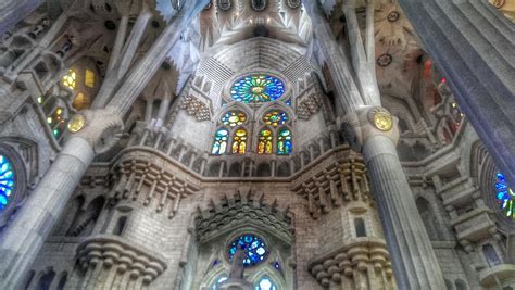 The Magnificent Interior of La Sagrada Familia in Photos | Wanderarti