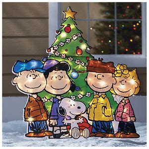 Peanuts Gang Lighted Yard Sculpture | Peanuts christmas tree, Yard ...