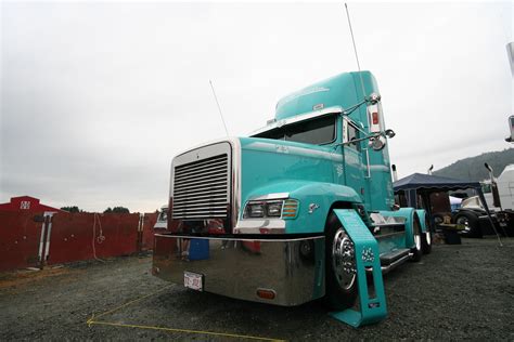 Pics For > Custom Freightliner Fld120