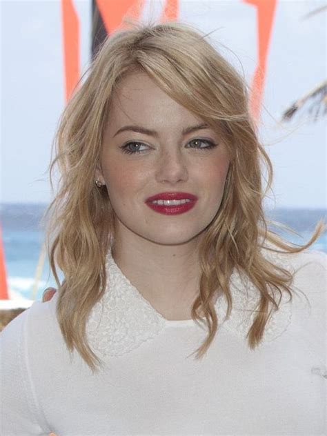 Emma Stone Blonde & Beautiful Hair | Red lipstick looks, Best red lipstick, Emma stone blonde