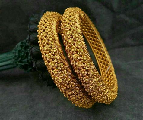 Sale > gold bangles latest designs images > in stock