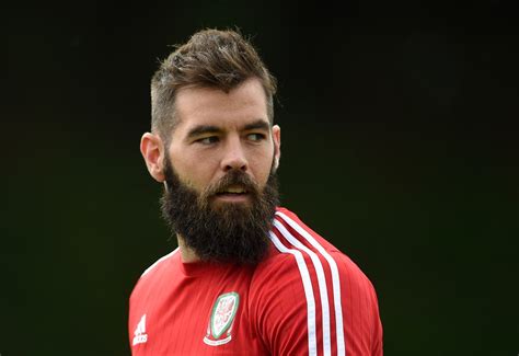 Former Wales midfielder Joe Ledley announces retirement | The Independent