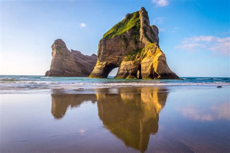 25 Best Beaches in New Zealand - An Insider's Guide!