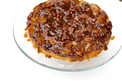 Salted Caramel Pear Upside Down Cake - Yuli Cooks