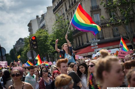 17장의 숨 막히는 사진으로 보는 전 세계의 LGBT 퍼레이드(화보)