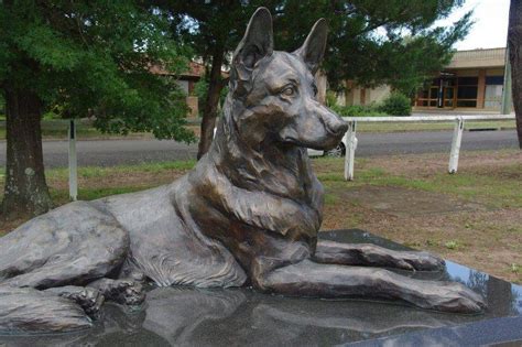 K-9 Memorial | Monument Australia