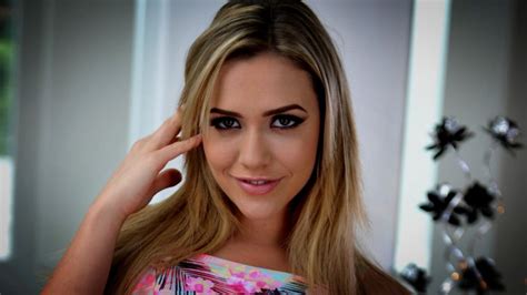 Mia Malkova Biography Height Weight Age Latest Hot Photos - Film Forum