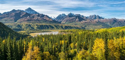 5 Reasons to Visit Alaska in Fall | ShermansTravel