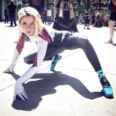 Spider-Man: Into the Spider-Verse: Spider-Gwen cosplay by Bunny Bii | AIPT