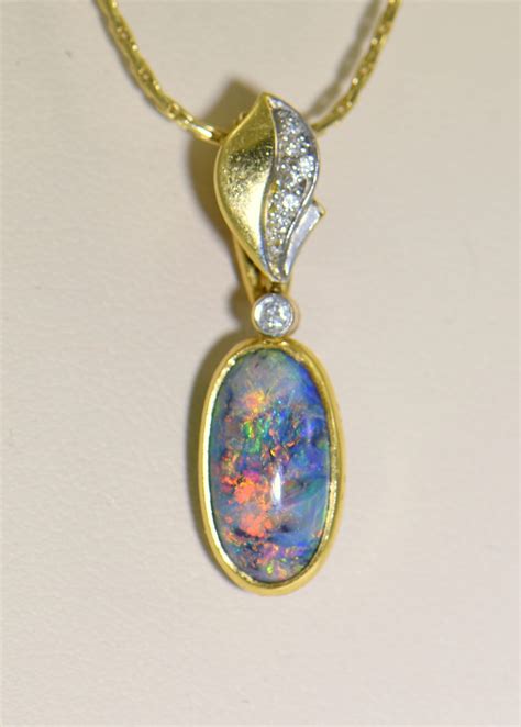 Exceptional Reversible Lightning Ridge Black Opal Pendant