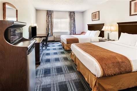 Days Inn & Suites by Wyndham Vancouver | Vancouver, WA Hotels